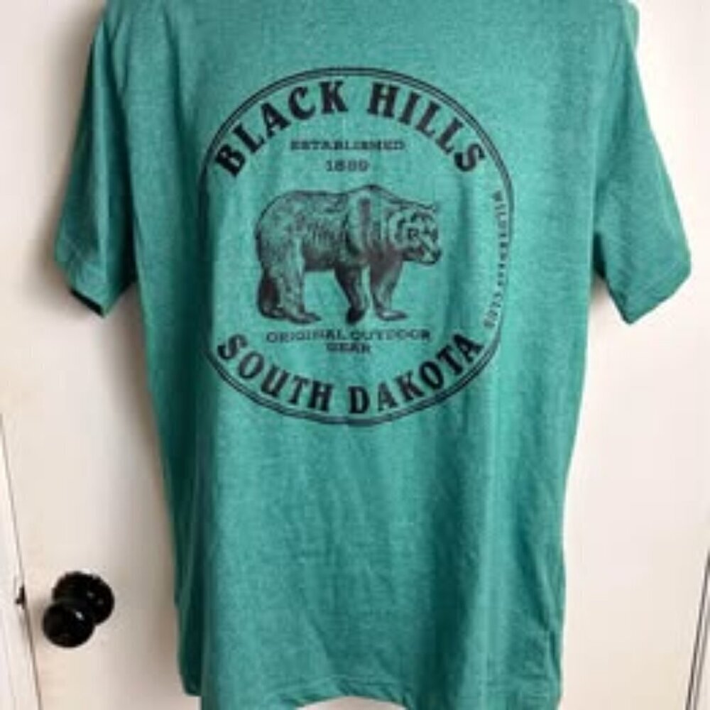 Graphic T-shirt New Black Hills South Dakota Wilderness Club T-shirt #0625